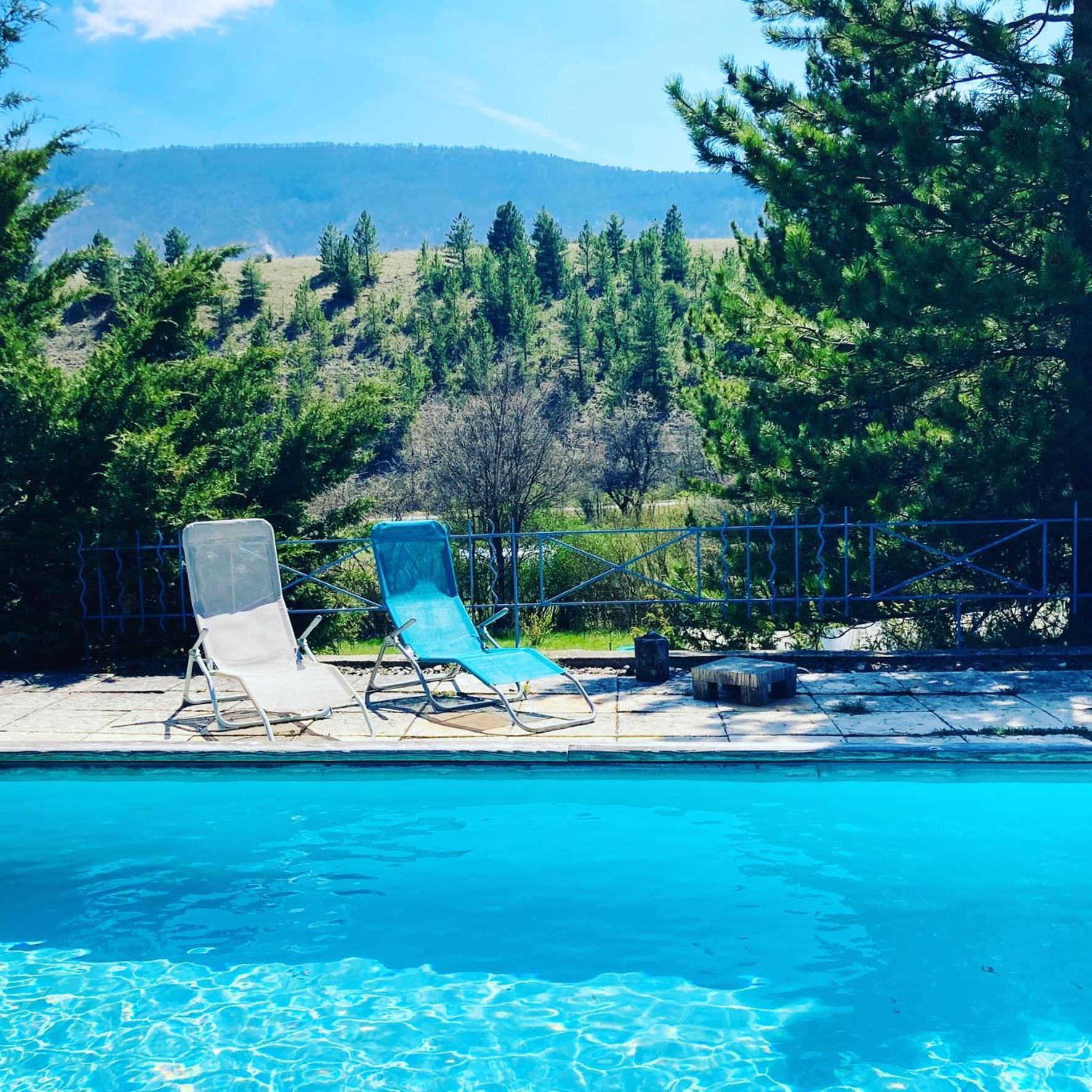 Le Moulin De La Viorne, Gite Avec Piscine Au Coeur De La Nature En Haute-Provence Les Omergues Екстериор снимка