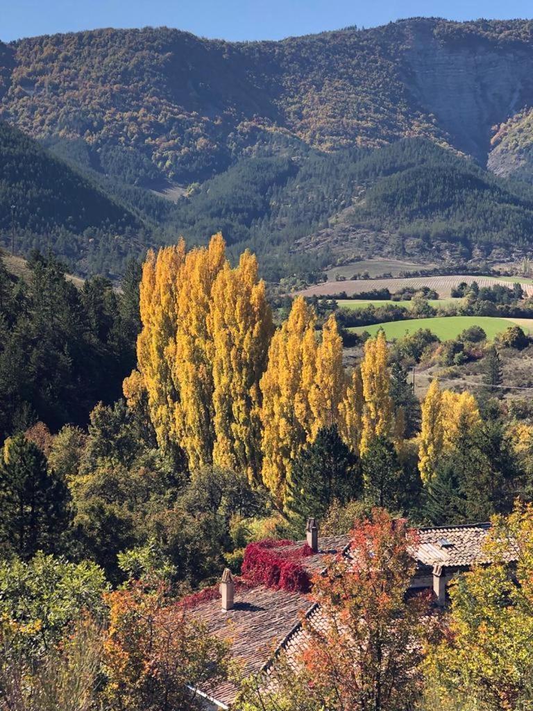 Le Moulin De La Viorne, Gite Avec Piscine Au Coeur De La Nature En Haute-Provence Les Omergues Екстериор снимка